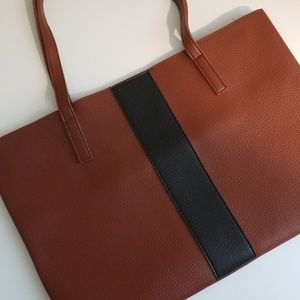 Vince Camuto Tote